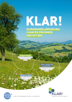 Titelblatt mit Text und einem Bild: Hügelige Landschaft mit Wiese und Bäumen im Sommer.